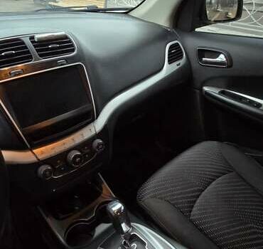 Белый Додж Джорни, объемом двигателя 2.4 л и пробегом 198 тыс. км за 12400 $, фото 8 на Automoto.ua