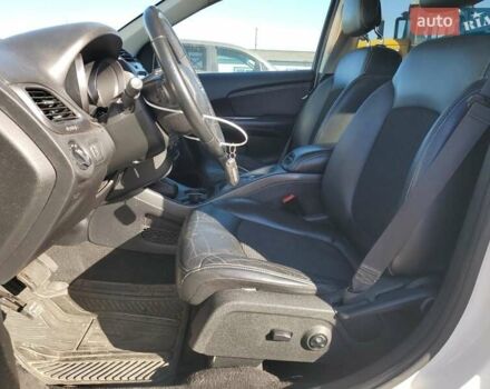 Белый Додж Джорни, объемом двигателя 3.6 л и пробегом 70 тыс. км за 1100 $, фото 6 на Automoto.ua