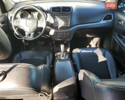 Белый Додж Джорни, объемом двигателя 3.6 л и пробегом 70 тыс. км за 1100 $, фото 7 на Automoto.ua