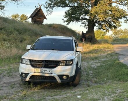 Белый Додж Джорни, объемом двигателя 3.6 л и пробегом 170 тыс. км за 13500 $, фото 4 на Automoto.ua