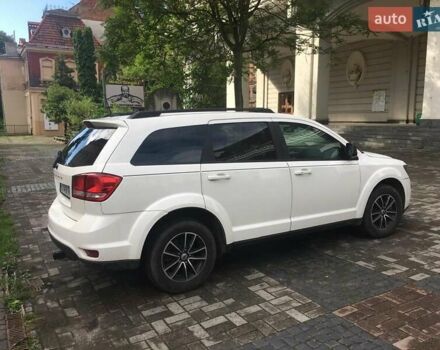 Белый Додж Джорни, объемом двигателя 3.6 л и пробегом 56 тыс. км за 14500 $, фото 5 на Automoto.ua