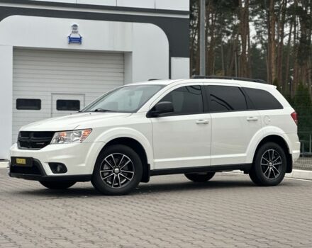 Белый Додж Джорни, объемом двигателя 2.4 л и пробегом 49 тыс. км за 13350 $, фото 5 на Automoto.ua