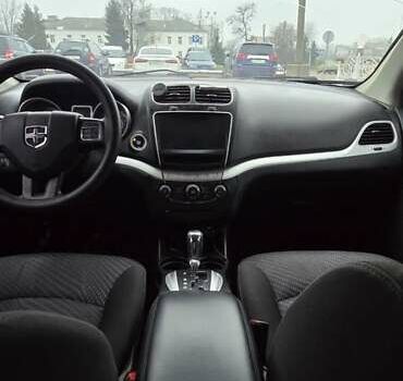 Белый Додж Джорни, объемом двигателя 2.4 л и пробегом 198 тыс. км за 12400 $, фото 12 на Automoto.ua