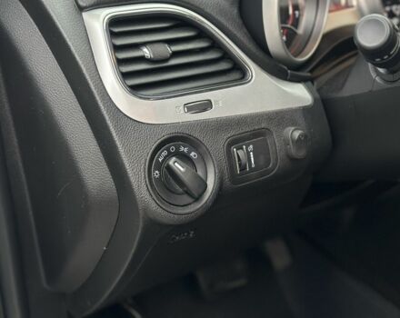 Белый Додж Джорни, объемом двигателя 2.4 л и пробегом 49 тыс. км за 13350 $, фото 14 на Automoto.ua