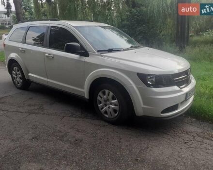 Белый Додж Джорни, объемом двигателя 2.36 л и пробегом 124 тыс. км за 11800 $, фото 7 на Automoto.ua