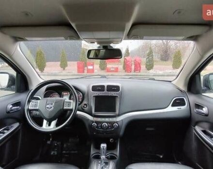 Белый Додж Джорни, объемом двигателя 3.6 л и пробегом 144 тыс. км за 15000 $, фото 2 на Automoto.ua