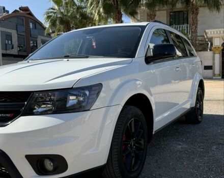 Белый Додж Джорни, объемом двигателя 2.4 л и пробегом 80 тыс. км за 14000 $, фото 1 на Automoto.ua