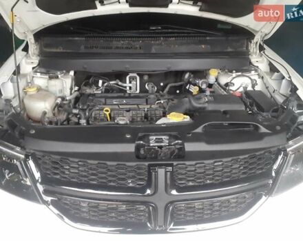 Белый Додж Джорни, объемом двигателя 2.36 л и пробегом 124 тыс. км за 11800 $, фото 26 на Automoto.ua