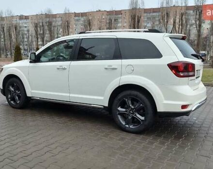 Белый Додж Джорни, объемом двигателя 3.6 л и пробегом 144 тыс. км за 15000 $, фото 5 на Automoto.ua