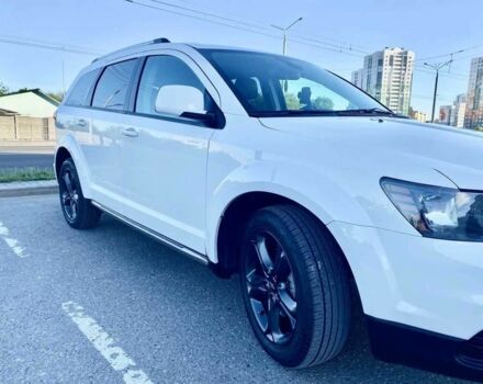 Белый Додж Джорни, объемом двигателя 2.4 л и пробегом 127 тыс. км за 10500 $, фото 7 на Automoto.ua