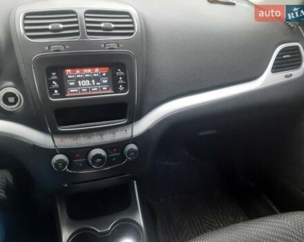 Белый Додж Джорни, объемом двигателя 2.36 л и пробегом 124 тыс. км за 11800 $, фото 16 на Automoto.ua