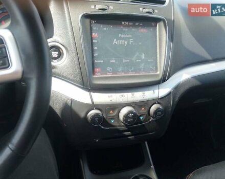 Белый Додж Джорни, объемом двигателя 3.6 л и пробегом 116 тыс. км за 15500 $, фото 8 на Automoto.ua