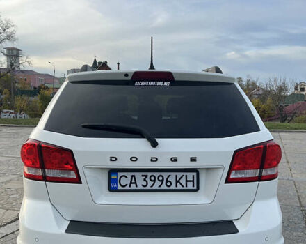 Белый Додж Джорни, объемом двигателя 2.36 л и пробегом 176 тыс. км за 13200 $, фото 4 на Automoto.ua