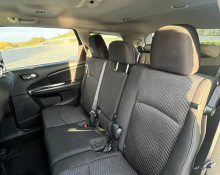 Белый Додж Джорни, объемом двигателя 2.36 л и пробегом 176 тыс. км за 13200 $, фото 7 на Automoto.ua