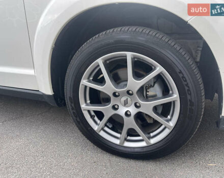 Білий Додж Джорні, об'ємом двигуна 3.6 л та пробігом 99 тис. км за 17700 $, фото 8 на Automoto.ua