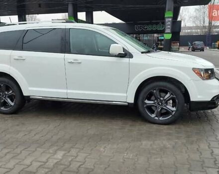 Белый Додж Джорни, объемом двигателя 3.6 л и пробегом 144 тыс. км за 15000 $, фото 1 на Automoto.ua