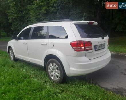 Белый Додж Джорни, объемом двигателя 2.36 л и пробегом 124 тыс. км за 11800 $, фото 3 на Automoto.ua