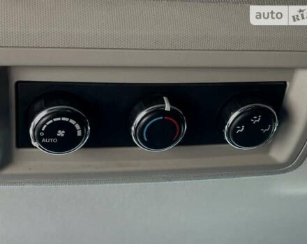 Белый Додж Джорни, объемом двигателя 0 л и пробегом 122 тыс. км за 3000 $, фото 24 на Automoto.ua