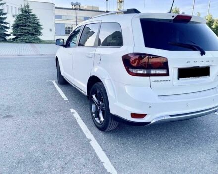 Белый Додж Джорни, объемом двигателя 2.4 л и пробегом 127 тыс. км за 10500 $, фото 3 на Automoto.ua