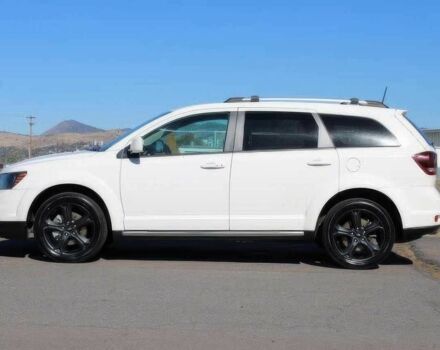 Белый Додж Джорни, объемом двигателя 3.6 л и пробегом 35 тыс. км за 9500 $, фото 5 на Automoto.ua