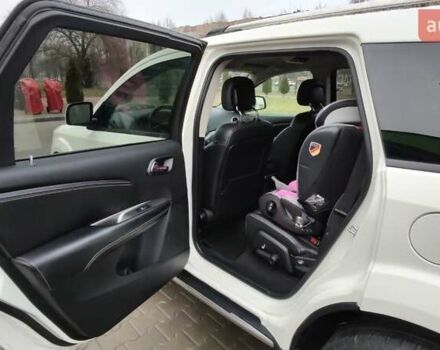 Белый Додж Джорни, объемом двигателя 3.6 л и пробегом 144 тыс. км за 15000 $, фото 11 на Automoto.ua