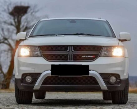 Белый Додж Джорни, объемом двигателя 3.6 л и пробегом 128 тыс. км за 8200 $, фото 1 на Automoto.ua