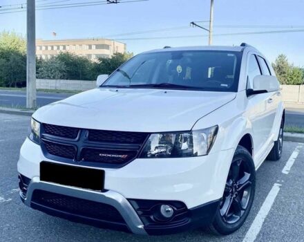 Белый Додж Джорни, объемом двигателя 2.4 л и пробегом 127 тыс. км за 10500 $, фото 1 на Automoto.ua