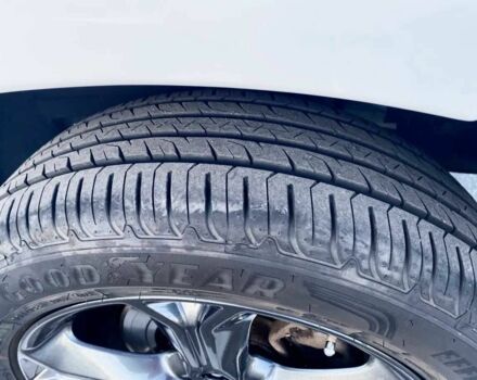 Белый Додж Джорни, объемом двигателя 2.4 л и пробегом 127 тыс. км за 10500 $, фото 21 на Automoto.ua