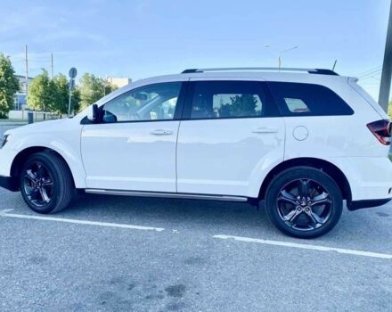 Белый Додж Джорни, объемом двигателя 2.4 л и пробегом 127 тыс. км за 10500 $, фото 2 на Automoto.ua