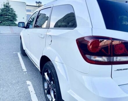 Белый Додж Джорни, объемом двигателя 2.4 л и пробегом 127 тыс. км за 10500 $, фото 9 на Automoto.ua