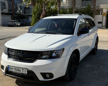 Белый Додж Джорни, объемом двигателя 2.4 л и пробегом 80 тыс. км за 14000 $, фото 2 на Automoto.ua