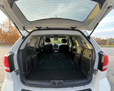 Белый Додж Джорни, объемом двигателя 2.36 л и пробегом 176 тыс. км за 13200 $, фото 5 на Automoto.ua