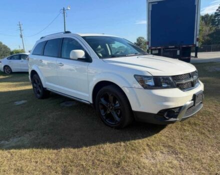 Белый Додж Джорни, объемом двигателя 2.4 л и пробегом 32 тыс. км за 4100 $, фото 2 на Automoto.ua