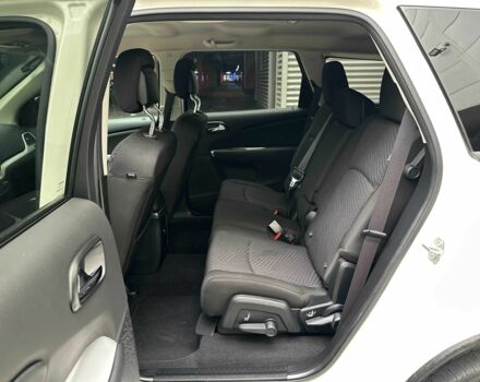 Белый Додж Джорни, объемом двигателя 2.4 л и пробегом 86 тыс. км за 14900 $, фото 21 на Automoto.ua