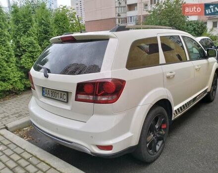 Белый Додж Джорни, объемом двигателя 2.36 л и пробегом 79 тыс. км за 15800 $, фото 9 на Automoto.ua