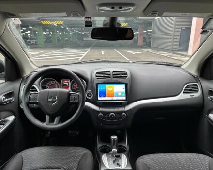 Белый Додж Джорни, объемом двигателя 2.4 л и пробегом 86 тыс. км за 14900 $, фото 14 на Automoto.ua