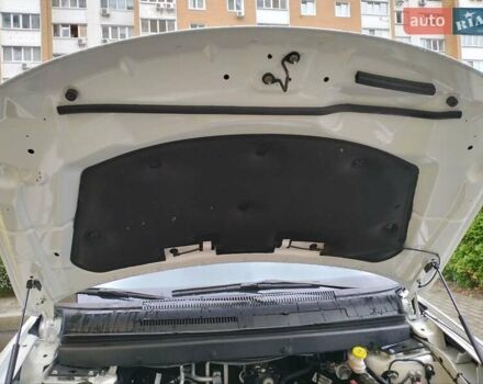 Білий Додж Джорні, об'ємом двигуна 2.36 л та пробігом 85 тис. км за 13000 $, фото 1 на Automoto.ua