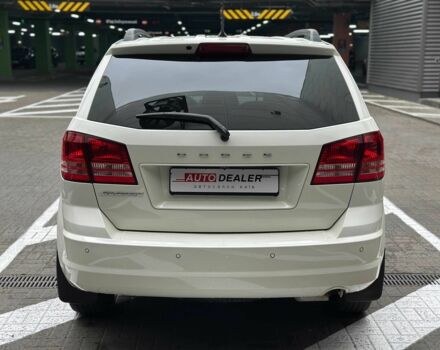 Белый Додж Джорни, объемом двигателя 2.4 л и пробегом 86 тыс. км за 14900 $, фото 7 на Automoto.ua