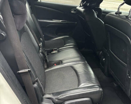 Белый Додж Джорни, объемом двигателя 2.36 л и пробегом 225 тыс. км за 10850 $, фото 9 на Automoto.ua