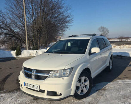 Белый Додж Джорни, объемом двигателя 1.97 л и пробегом 230 тыс. км за 8800 $, фото 1 на Automoto.ua