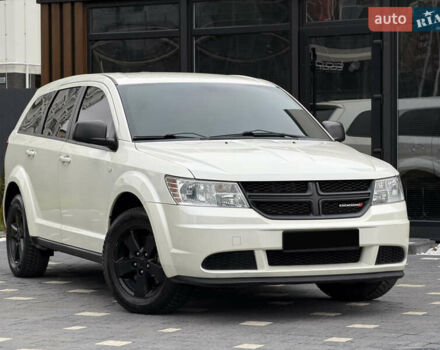 Белый Додж Джорни, объемом двигателя 2.4 л и пробегом 135 тыс. км за 11000 $, фото 1 на Automoto.ua