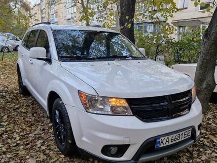 Белый Додж Джорни, объемом двигателя 2.4 л и пробегом 265 тыс. км за 7950 $, фото 1 на Automoto.ua