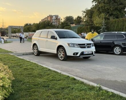 Белый Додж Джорни, объемом двигателя 2.4 л и пробегом 226 тыс. км за 9500 $, фото 1 на Automoto.ua