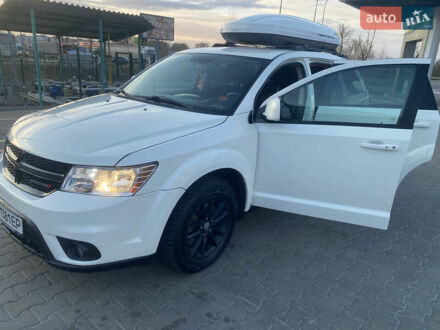 Белый Додж Джорни, объемом двигателя 3.6 л и пробегом 342 тыс. км за 10000 $, фото 1 на Automoto.ua