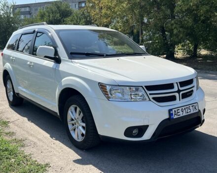 Белый Додж Джорни, объемом двигателя 2.4 л и пробегом 178 тыс. км за 9500 $, фото 1 на Automoto.ua