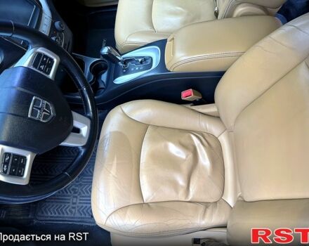 Белый Додж Джорни, объемом двигателя 3.6 л и пробегом 210 тыс. км за 12000 $, фото 1 на Automoto.ua