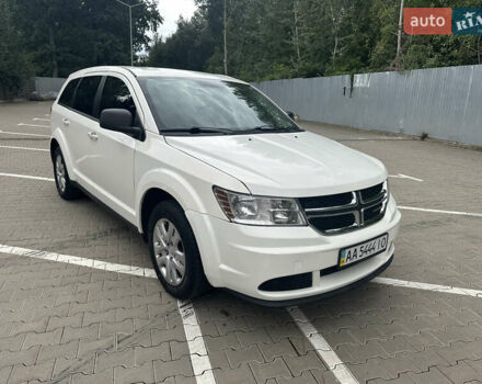 Белый Додж Джорни, объемом двигателя 2.36 л и пробегом 160 тыс. км за 9100 $, фото 1 на Automoto.ua