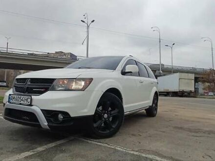 Белый Додж Джорни, объемом двигателя 3.6 л и пробегом 180 тыс. км за 12200 $, фото 1 на Automoto.ua