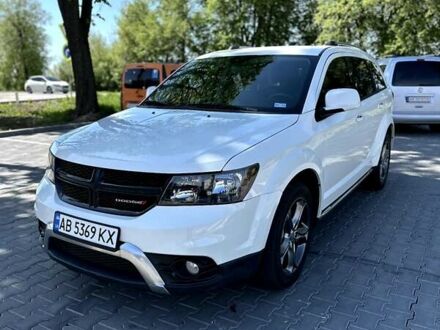 Додж Джорни 2015 в Виннице на Automoto.ua Белый Додж Джорни, объемом двигателя 2.36 л и пробегом 165 тыс. км за 12800 $, фото 1 на Automoto.ua