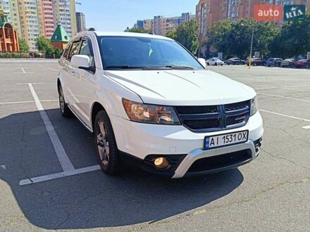 Белый Додж Джорни, объемом двигателя 2.36 л и пробегом 130 тыс. км за 13550 $, фото 1 на Automoto.ua